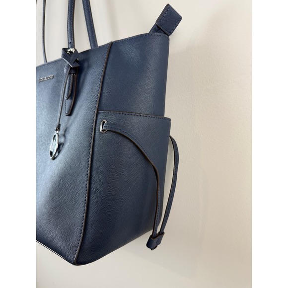 Michael Michael Kors Gilly Large Drawstring Travel Tote Leather Navy Blue Bag - Picture 2 of 15